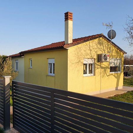 Holiday House Romi Pula Buitenkant foto