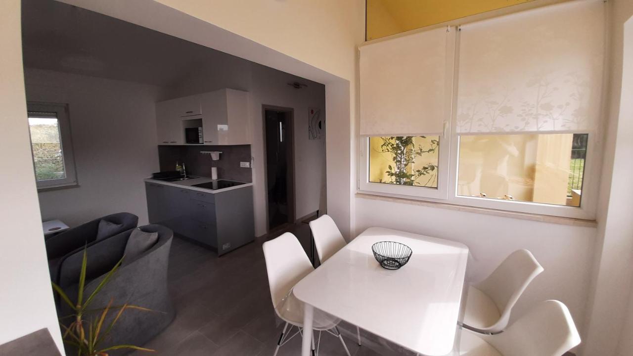 Holiday House Romi Pula Buitenkant foto