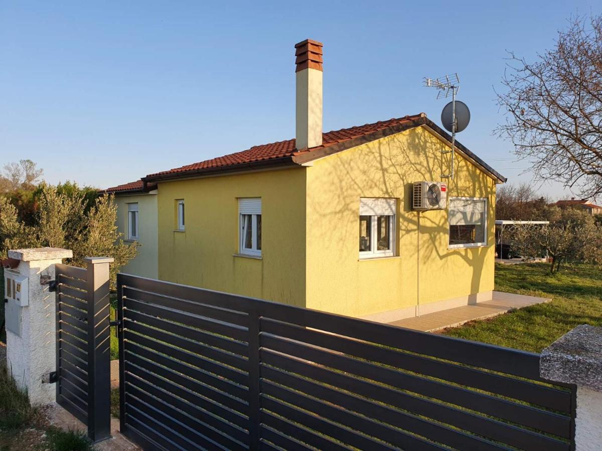 Holiday House Romi Pula Buitenkant foto