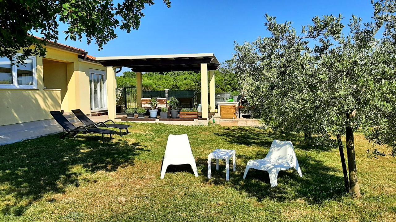 Holiday House Romi Pula Buitenkant foto